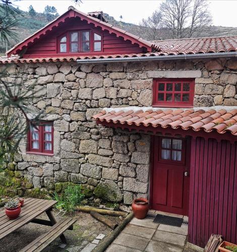 Seia House | Casas na Terra