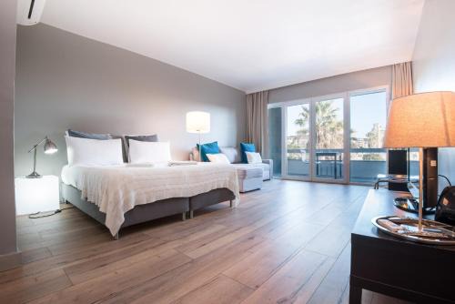 Estoril Apartment | Cascais-Estoril BEACHFRONT Apartments