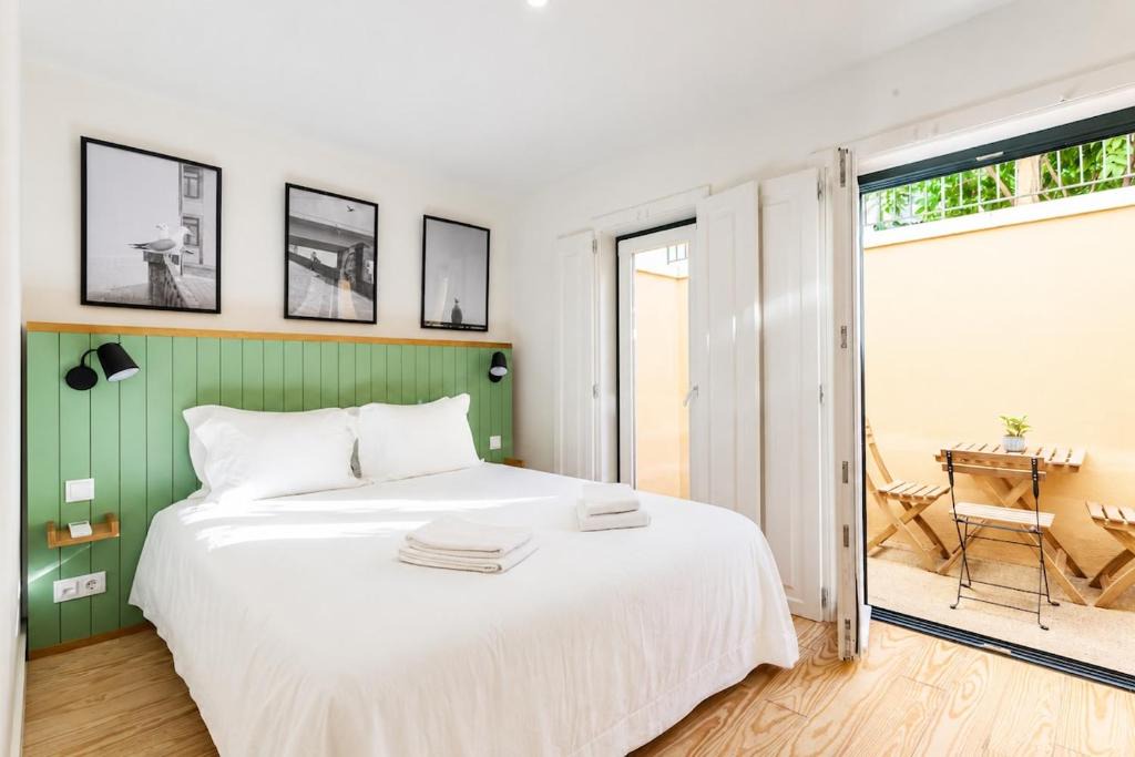 Mouraria Apartment | Central Lisbon Oasis with Patio