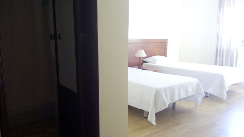 Pombal Hostel | Central Portugal Accommodation - Room I