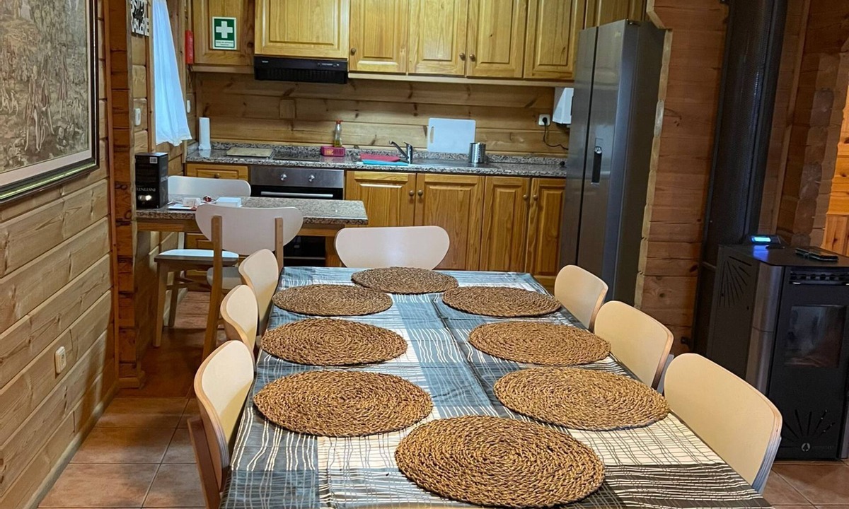 Penhas da Saude Ski Chalet | Chalet 'Sossego Serra Da Estrela' with Balcony, Wi-Fi and Air Conditioning