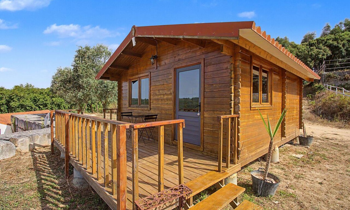 Caldas da Rainha Ski Chalet | Chalet 'Valley View' with Shared Pool, Shared Garden and Wi-Fi