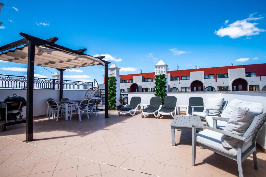 Oura Apartment | Charm Apartment T2 with Big Private Terrace Self check-in