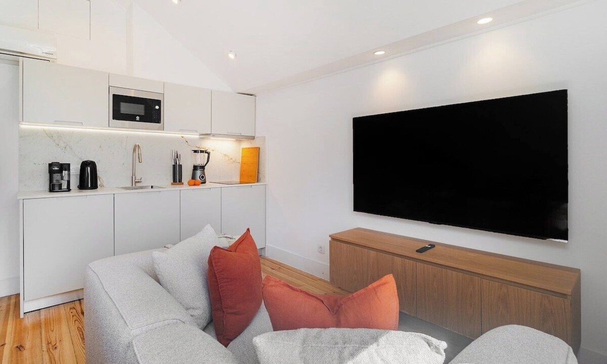 Encarnacao Apartment | Charming Flat in Lisbon’s Heart
