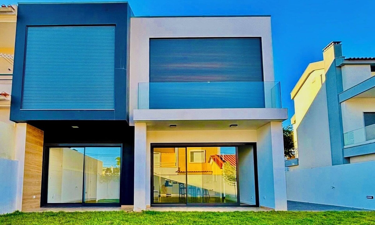Carvoeira House | Charming Villa and Garden – A Dream Location Near Lisbon, Sintra, and Cascais