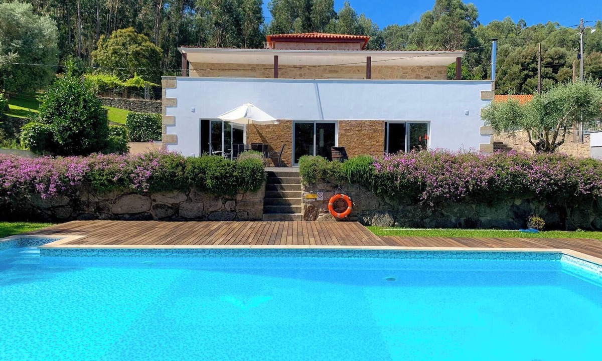 Cossourado House | Charming villa with private swimming pool