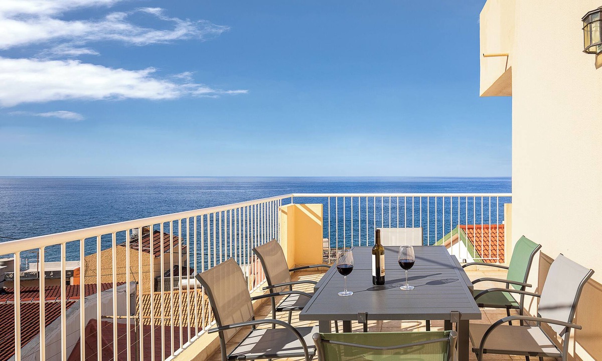 Prazeres Villa | Charming Villa with Pool and 3 Suites