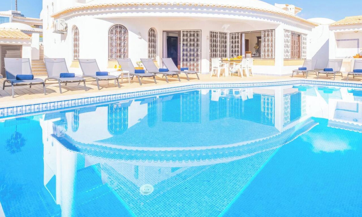 Sesmarias Villa | Charming Villa with Heatable Pool and BBQ