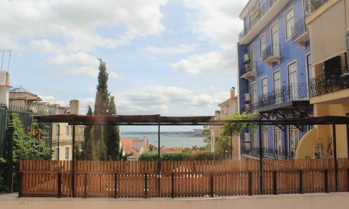 Encarnacao House | Chiado | Triplex 6 Bedrooms | Terrace + Parking