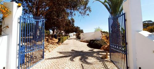 Albufeira Villa | Classic Countryside Cottage with Private Balcony - Casa 2