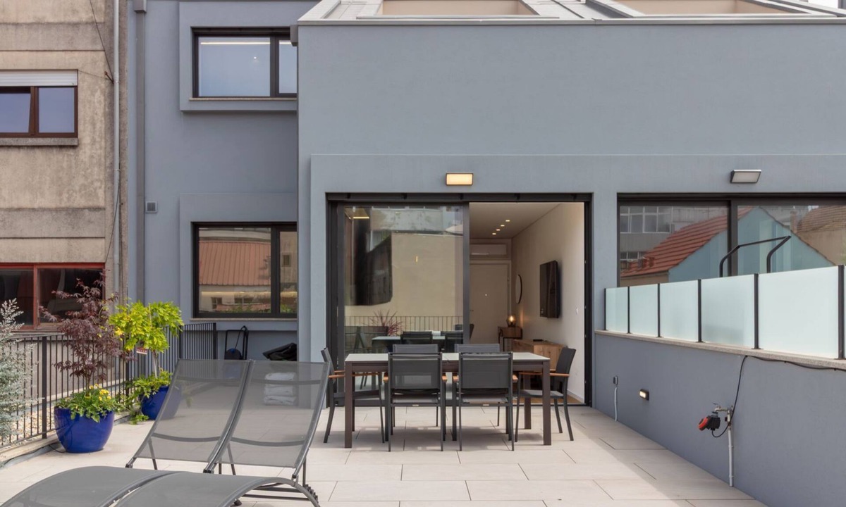 Leixões Apartment | Coastal 3BR Duplex w/Terrace by LovelyStay