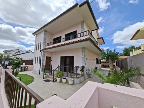 Corroios House | Constança House