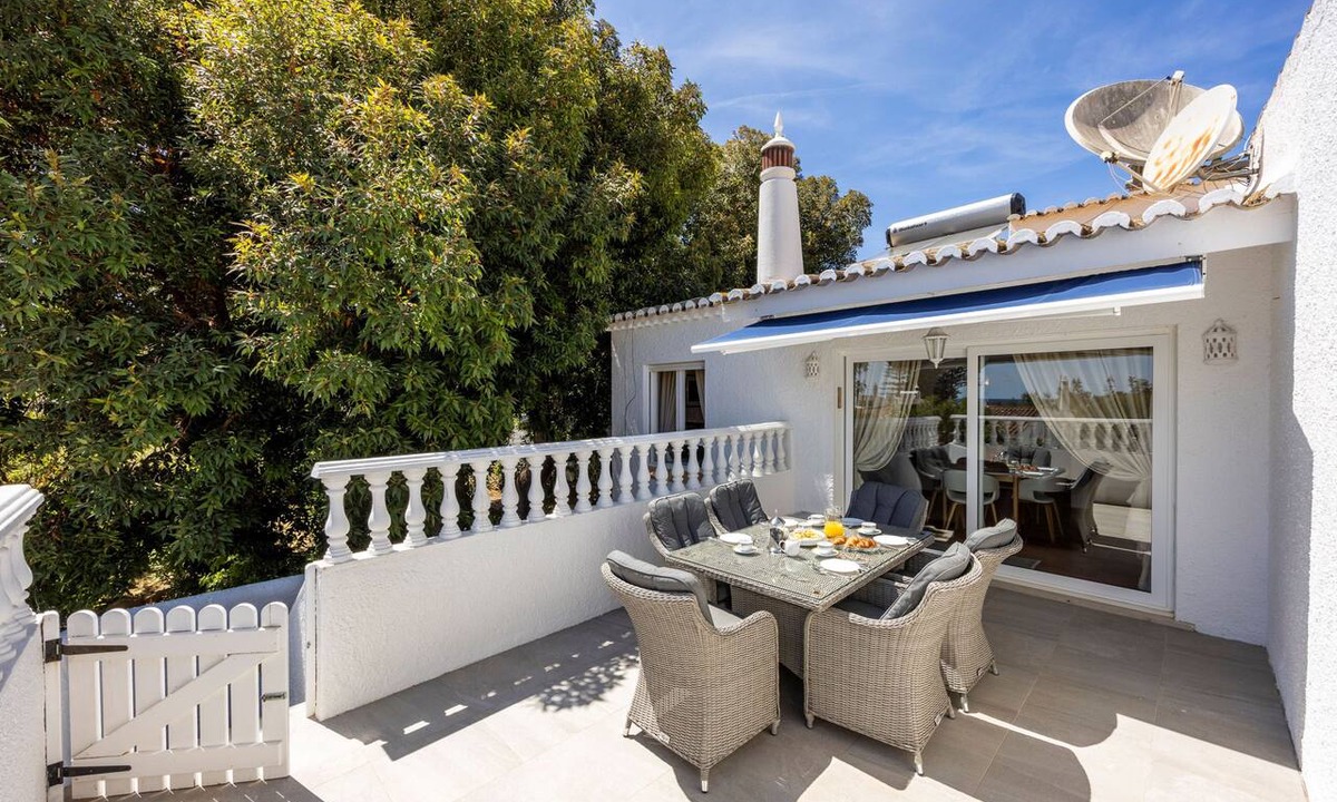 Praia da Luz Ski Chalet | CoolHouses Algarve Luz | Casa 24LBC