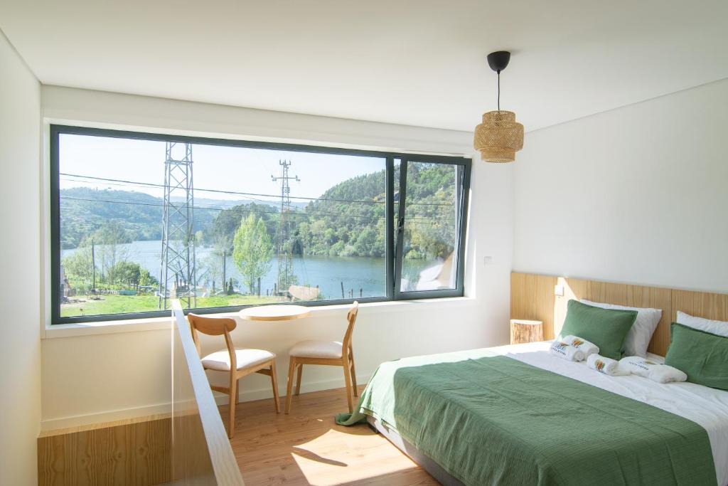 Castelo de Paiva House | Costa D'Ouro
