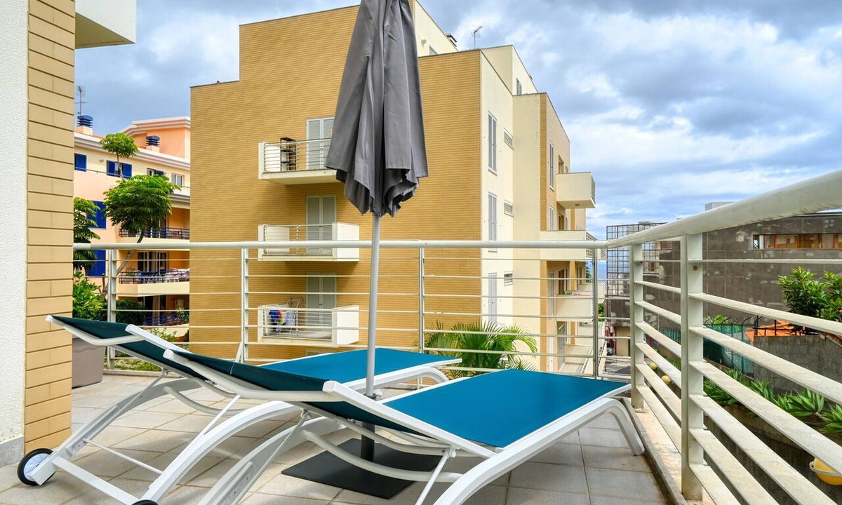 Sao Martinho Apartment | Costa do Sol, a Home in Madeira
