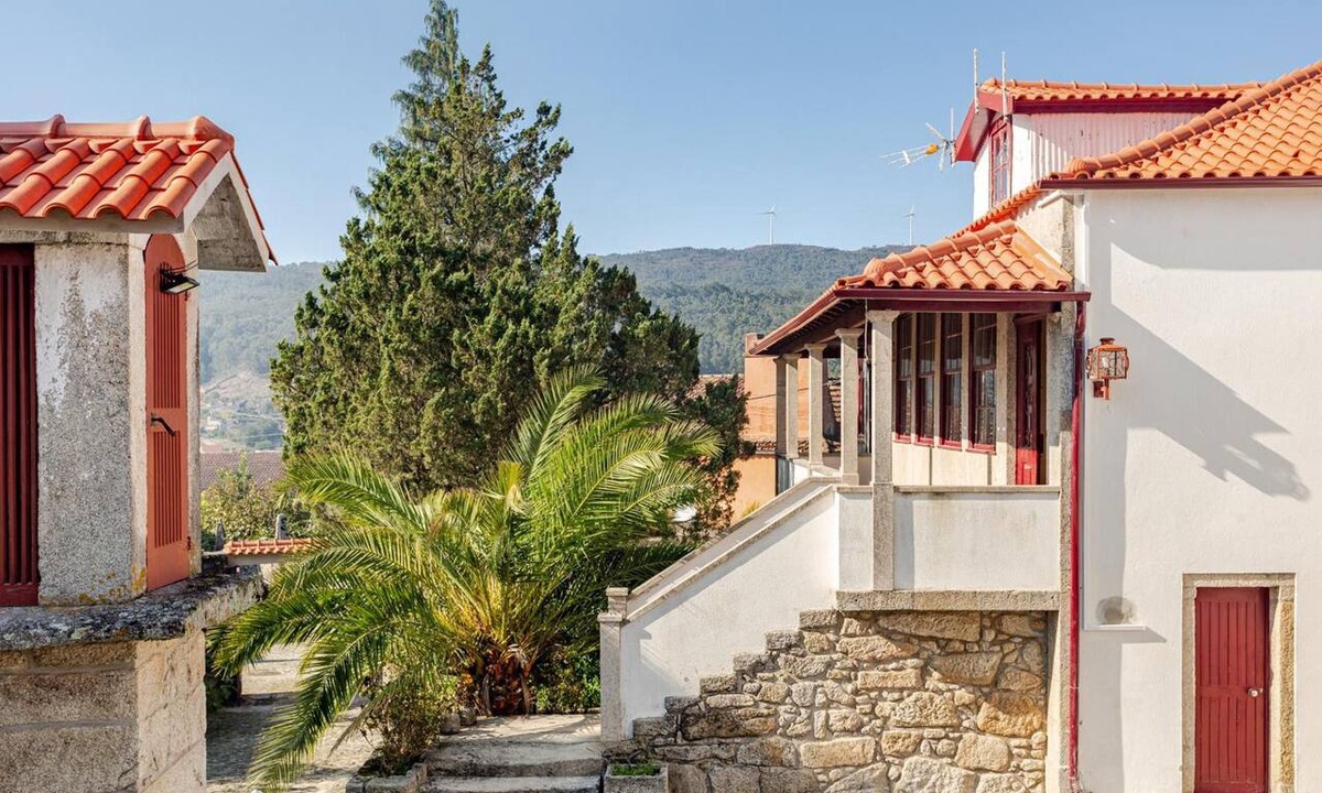 Perre House | Country House 'Casa Dos Avós' with Mountain Views