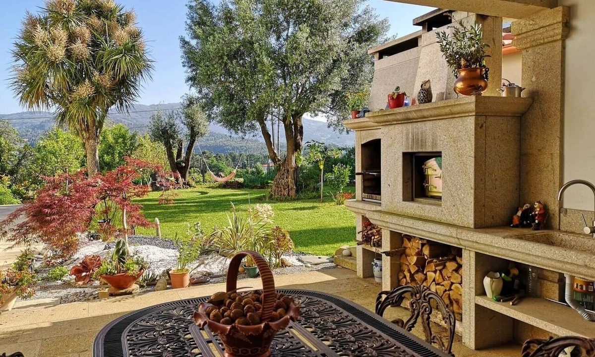 Ponte de Lima House | Country House for Holidays with Wi-Fi