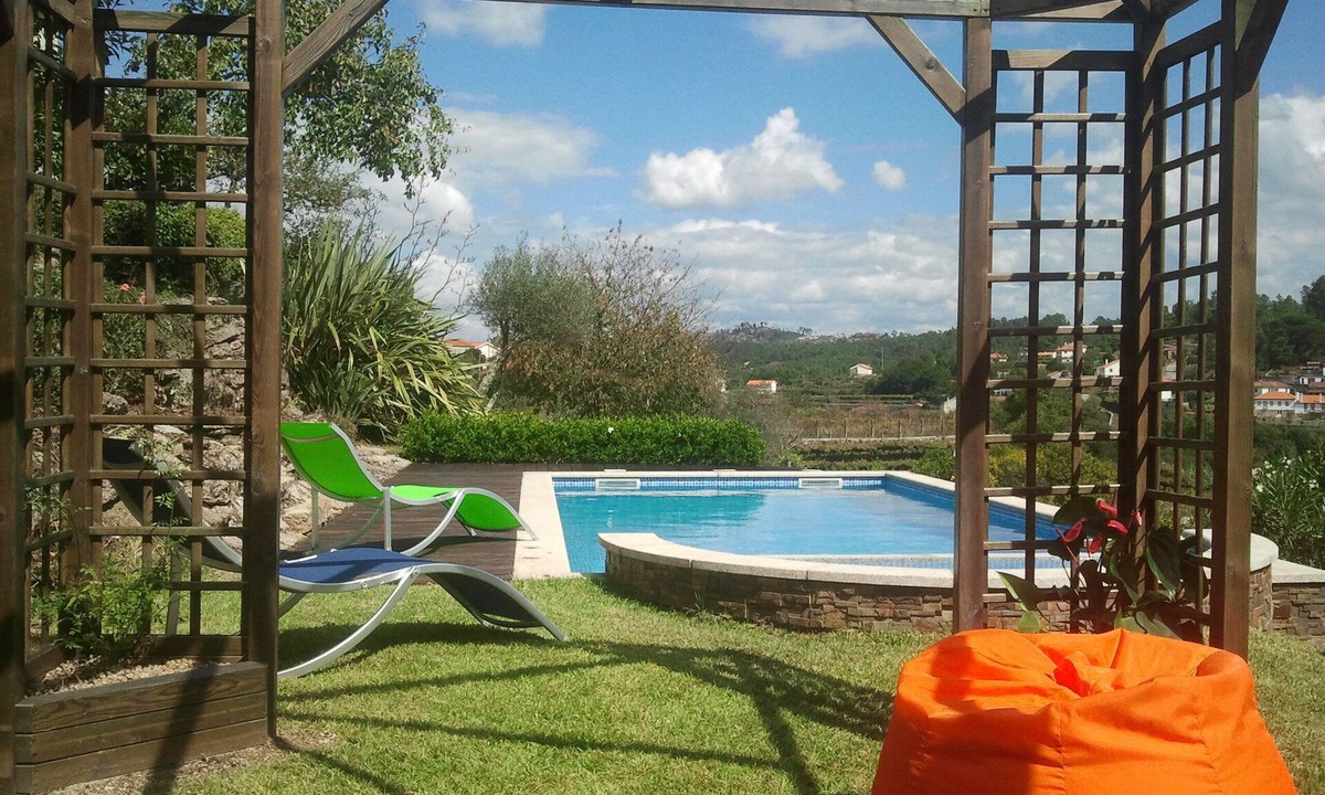 Valenca House | Country house with private pool and Mountain views
