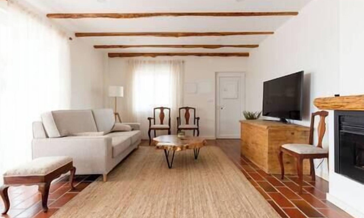 Torres Vedras House | Countryside Charm Near Wedding Venue w/BBQ Patio