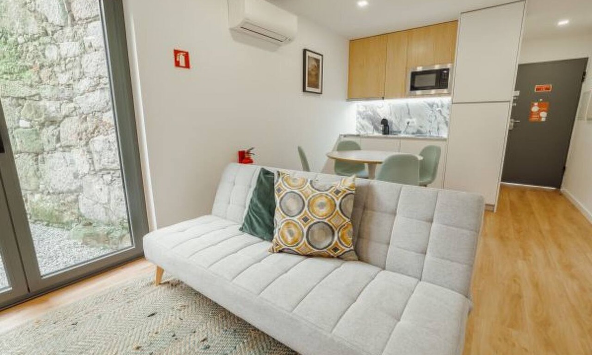 Campanha Apartment | COURTYARD OPORTO DESIGN APARTMENT L WITH TERRACE by Interhome