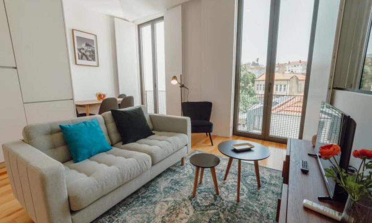 Campanha Apartment | COURTYARD OPORTO DESIGN APARTMENT G by Interhome