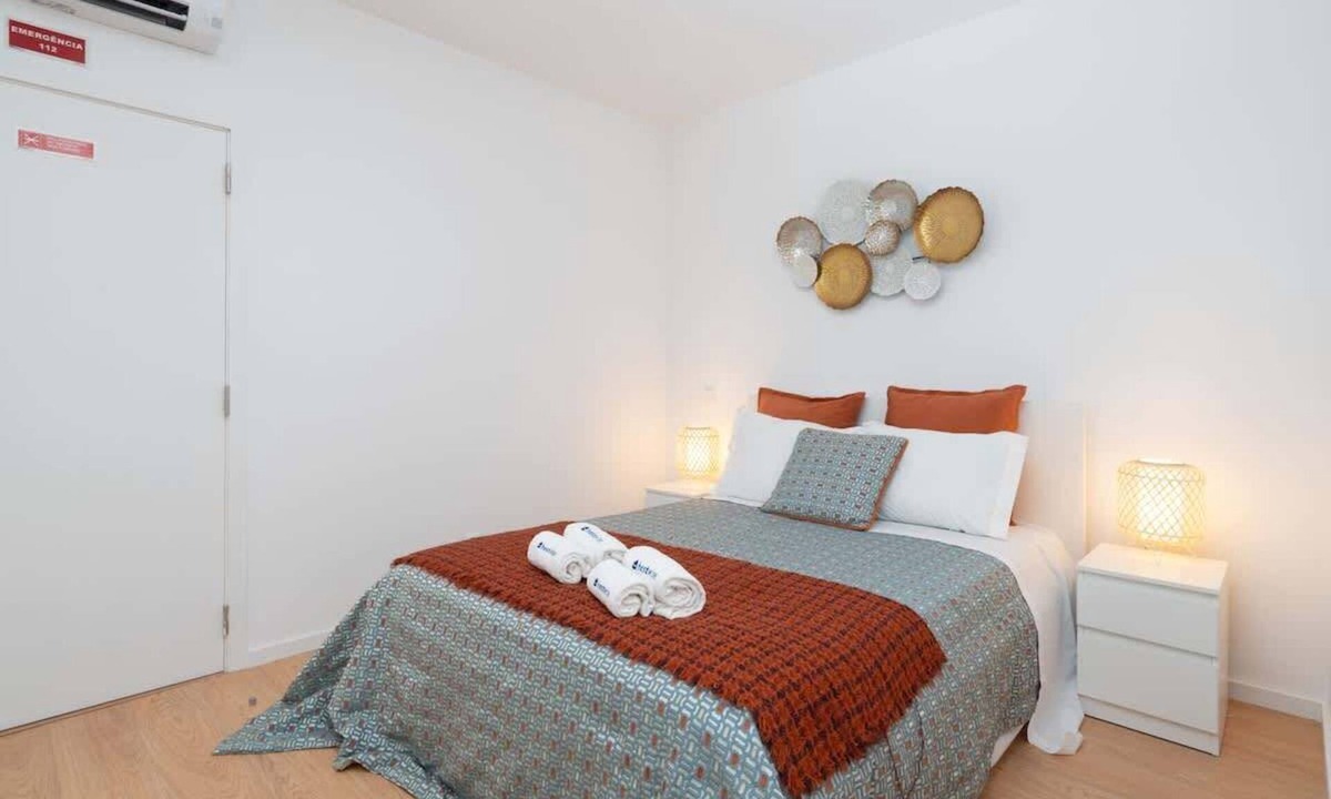 Vila Nova de Gaia Apartment | Cozy Bright Studio | Gaia by HostWise