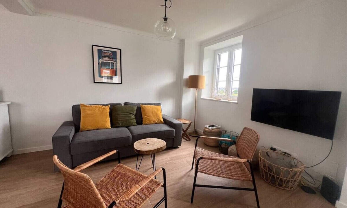 Foz do Arelho Apartment | Cozy getaway at Obidos lagoon & ocean
