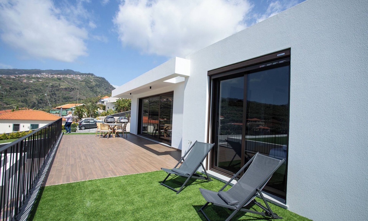 Santo Antonio House | Dori’s Modern Home w/Pool & Sea & Mountain Views — 15 Min to City Center