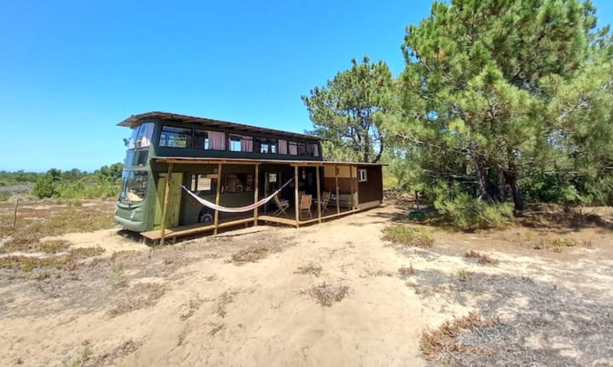 Odemira House | Double-decker bus with sea views right in the nature park