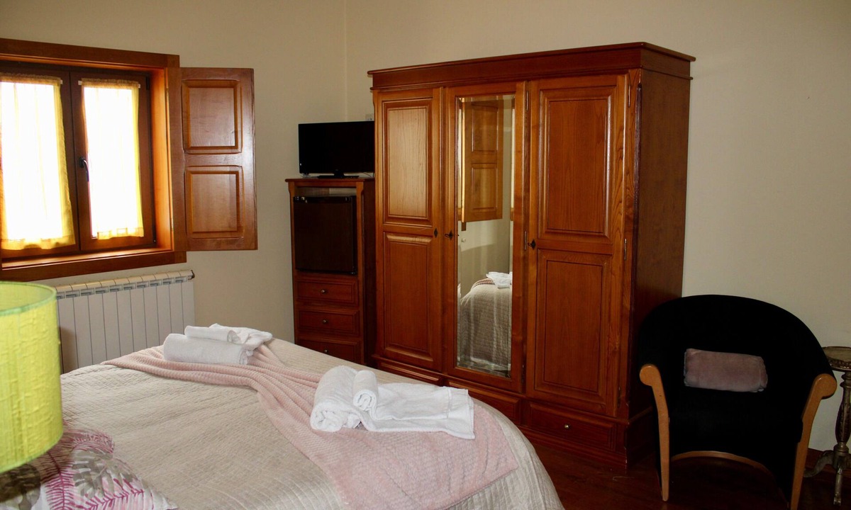 Braganca Apartment | Double Room 1 with Private Bathroom