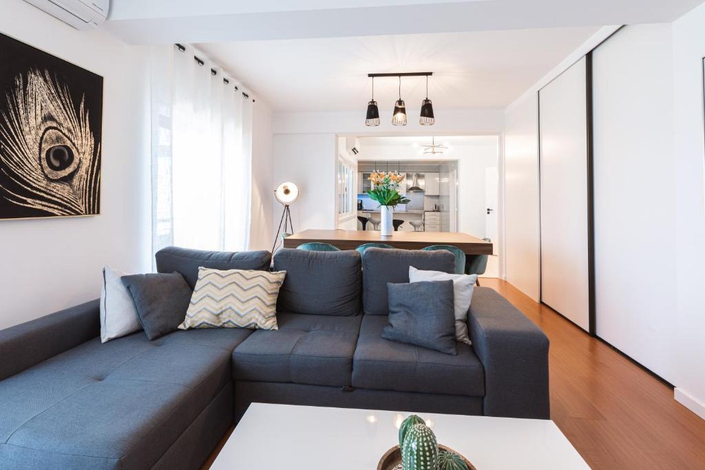 Fatima Apartment | Elegant and spacious 3 bedroom 3 bath apartment 10 mins to the Sanctuary!!