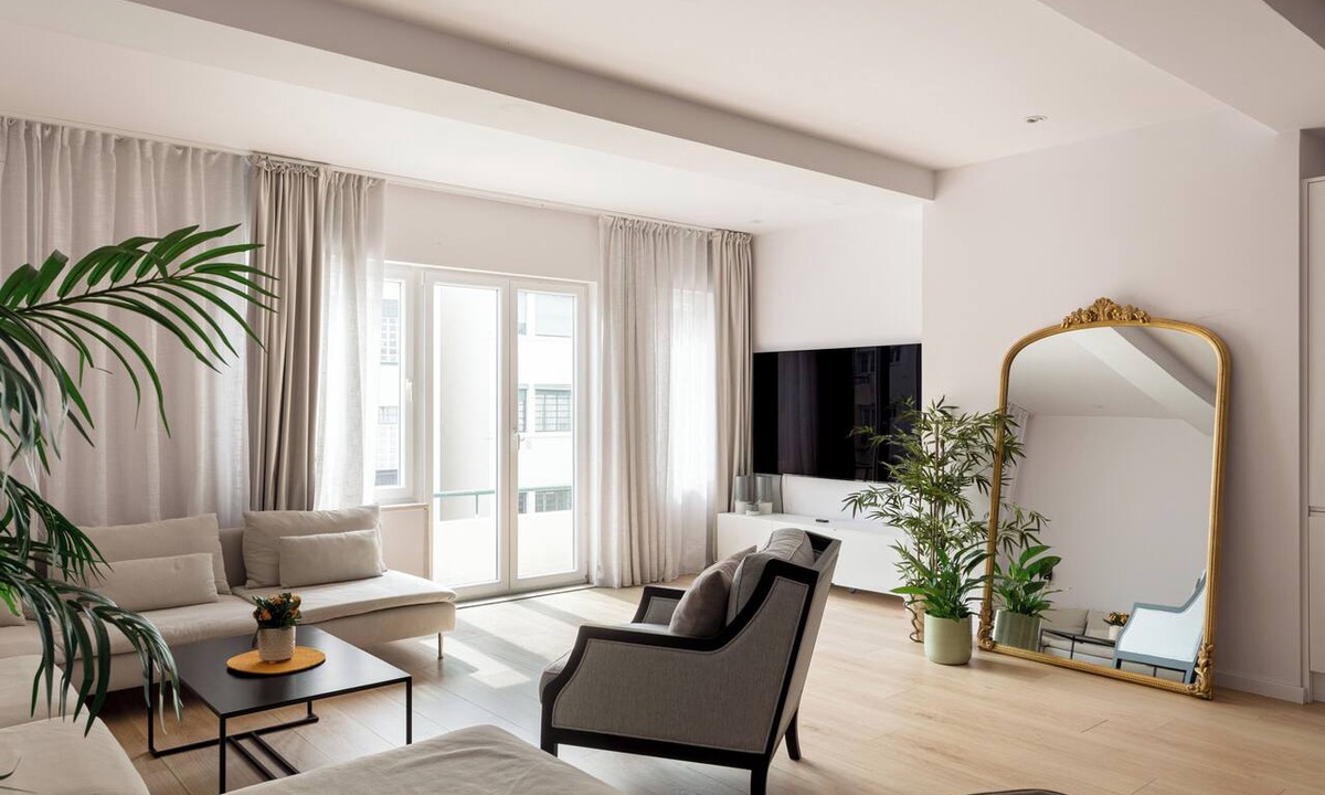 Santo Antonio Apartment | Elegant Luxury Residence in Prime Lisbon with AC