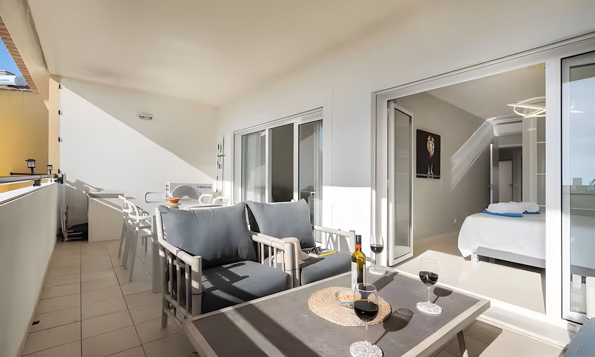Vale de Parra Apartment | Entire Apartment in Guia, Portugal