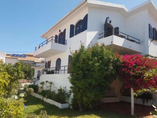 Nazare Villa | Equinoxea