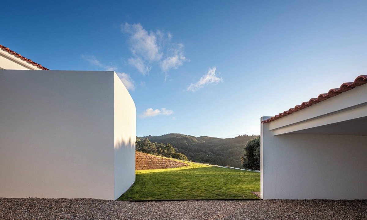 Monserrate House | Estate in Penedo, Colares, Sintra w/swim pool & 5br secluded with 360 views