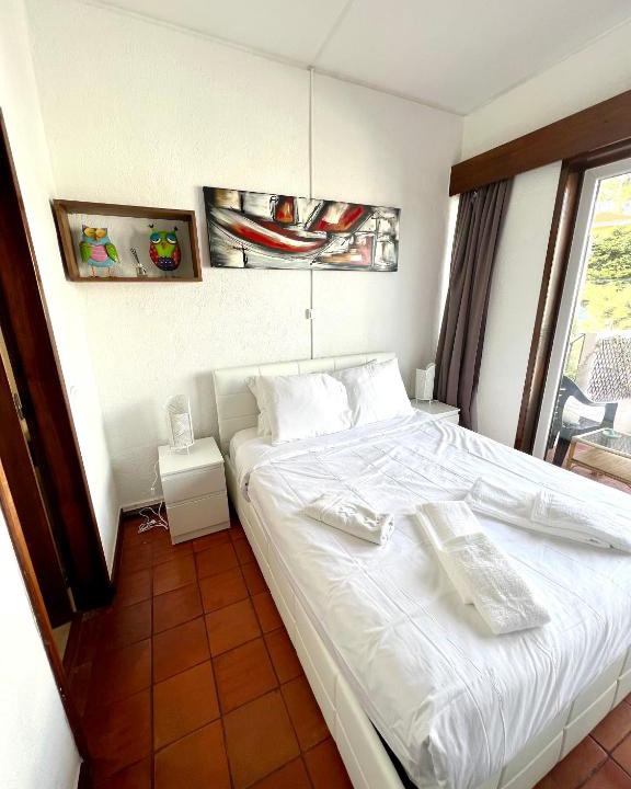 Estoril Apartment | Estoril 4 - Nice & Cozy Little Studio with Terrace