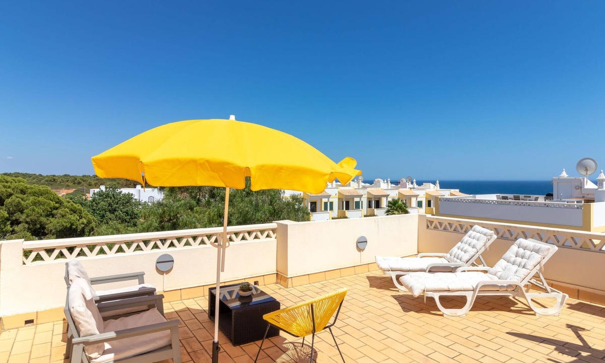 Benagil Ski Chalet | Estrela do Mar - Sea views, communal pool and just 300 from beach