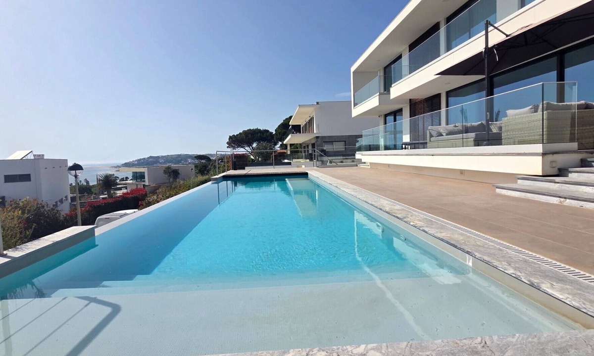 Caldas da Rainha Villa | Exceptional Villa with a Panoramic Views over the Óbidos Lagoon