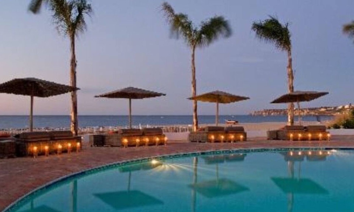Lagos Apartment | Exclusive-Prime location, uninterrupted views Lagos award winning marina. POOL