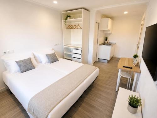 Alferrarede Apartment | Exclusive Studio Kitchenette e WC Privativo