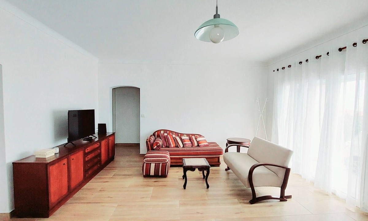 Nazare Condo | Family apartment in a quiet area 5 minutes from the beach!
