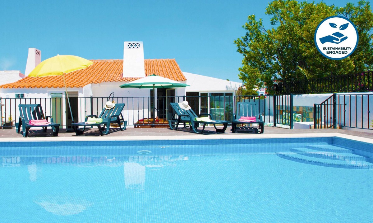 Areias de Sao Joao Villa | Family villa with heatable pool