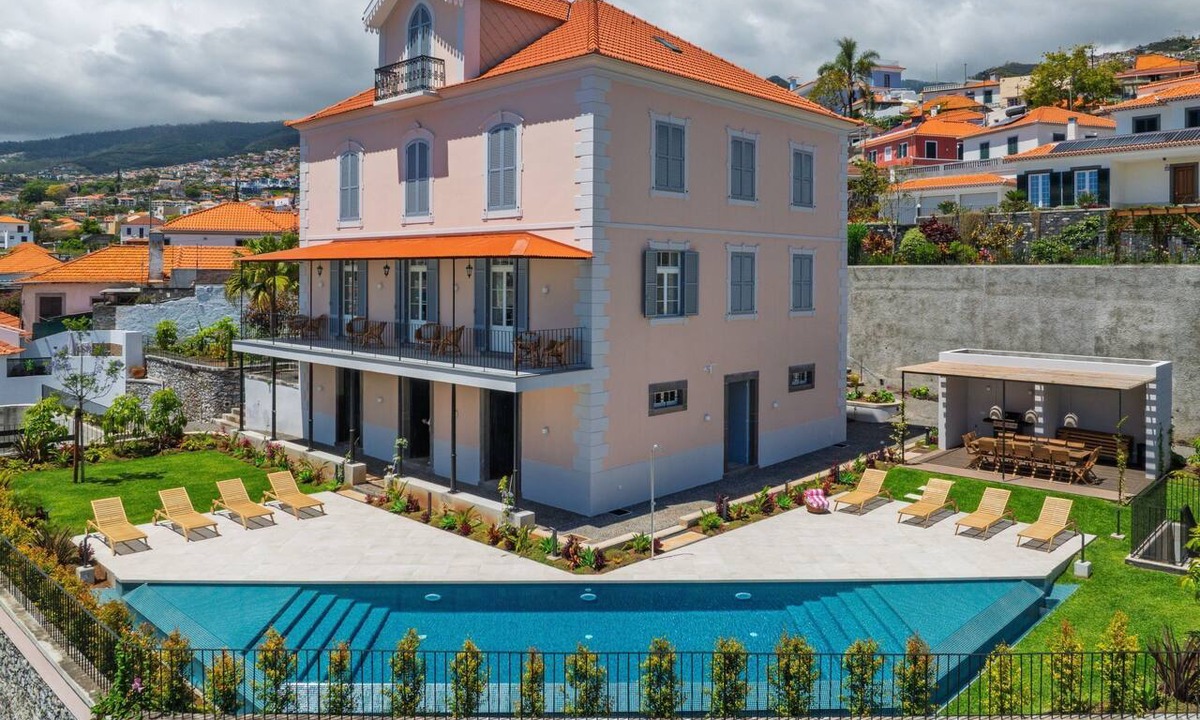 Santa Maria Maior House | Ferienvilla "Quinta Rosa" mit privatem Pool by Interhome