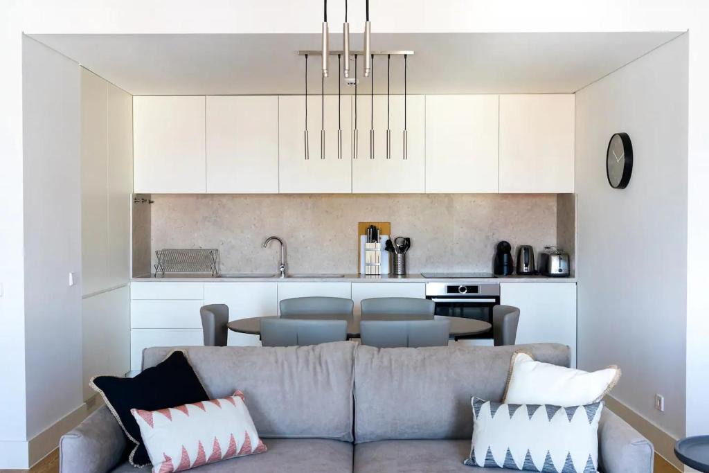 Alfama Apartment | FLH Mouraria Art Apartment with Pool