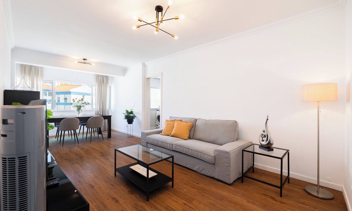 Parede Apartment | Great apartment—5 minutes to the beach!