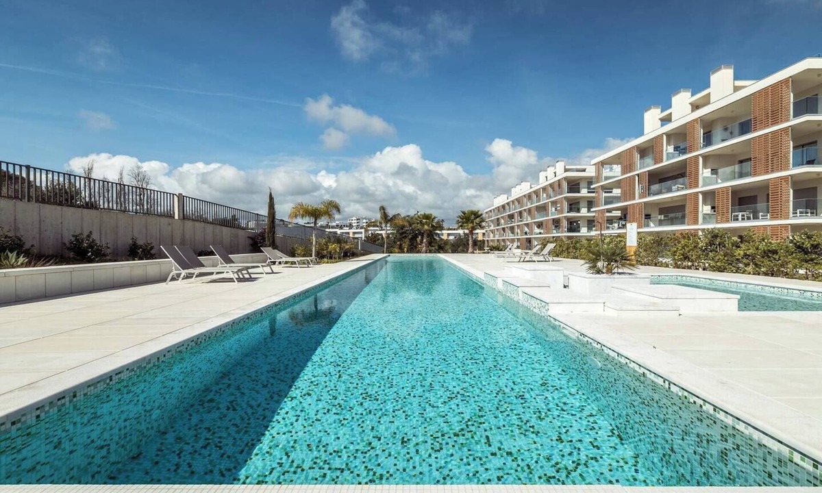 Correeira Apartment | Green View Studio with Pool