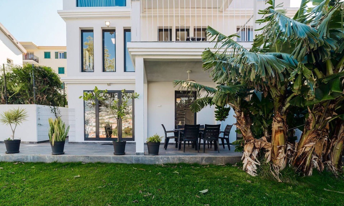 Santo Antonio Apartment | GuestReady - Apartment with lush garden in Funchal