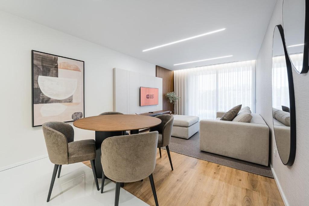 Madalena Apartment | GuestReady - Beach and Pool Escape in Gaia