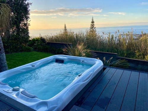 Mosteiros House | GuestReady - Casa do Horizonte