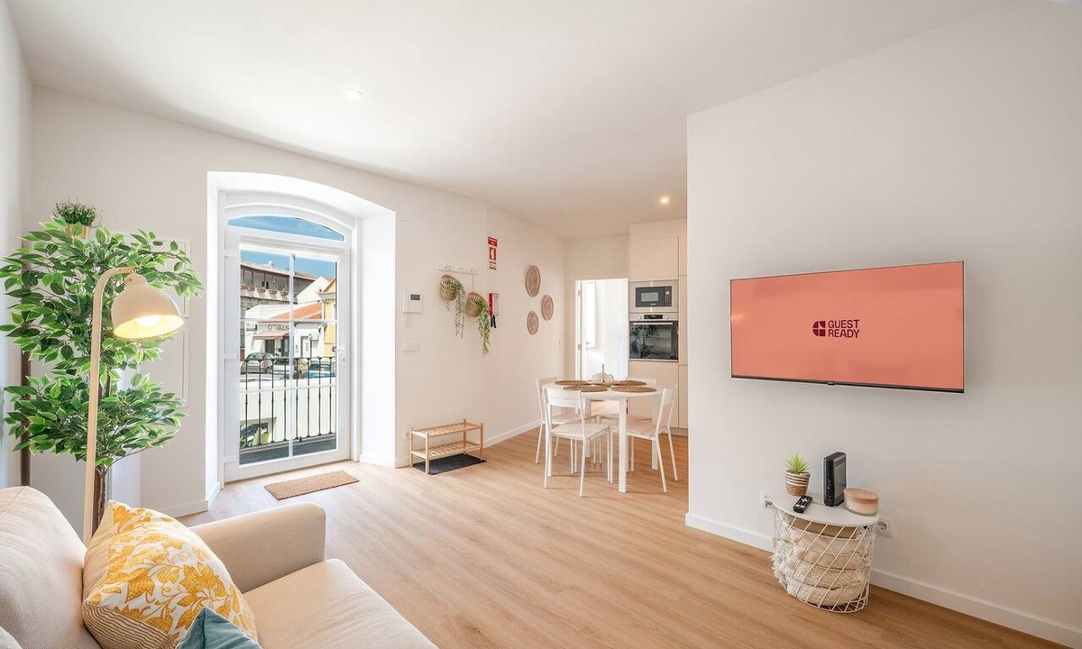 Alcochete Apartment | GuestReady - Riverside Retreat